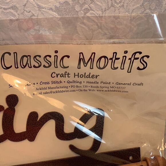 Quilting Gone Quilting Handcrafted Wire Classic Craft Holder Scrapbook Sewing - Picture 5 of 5